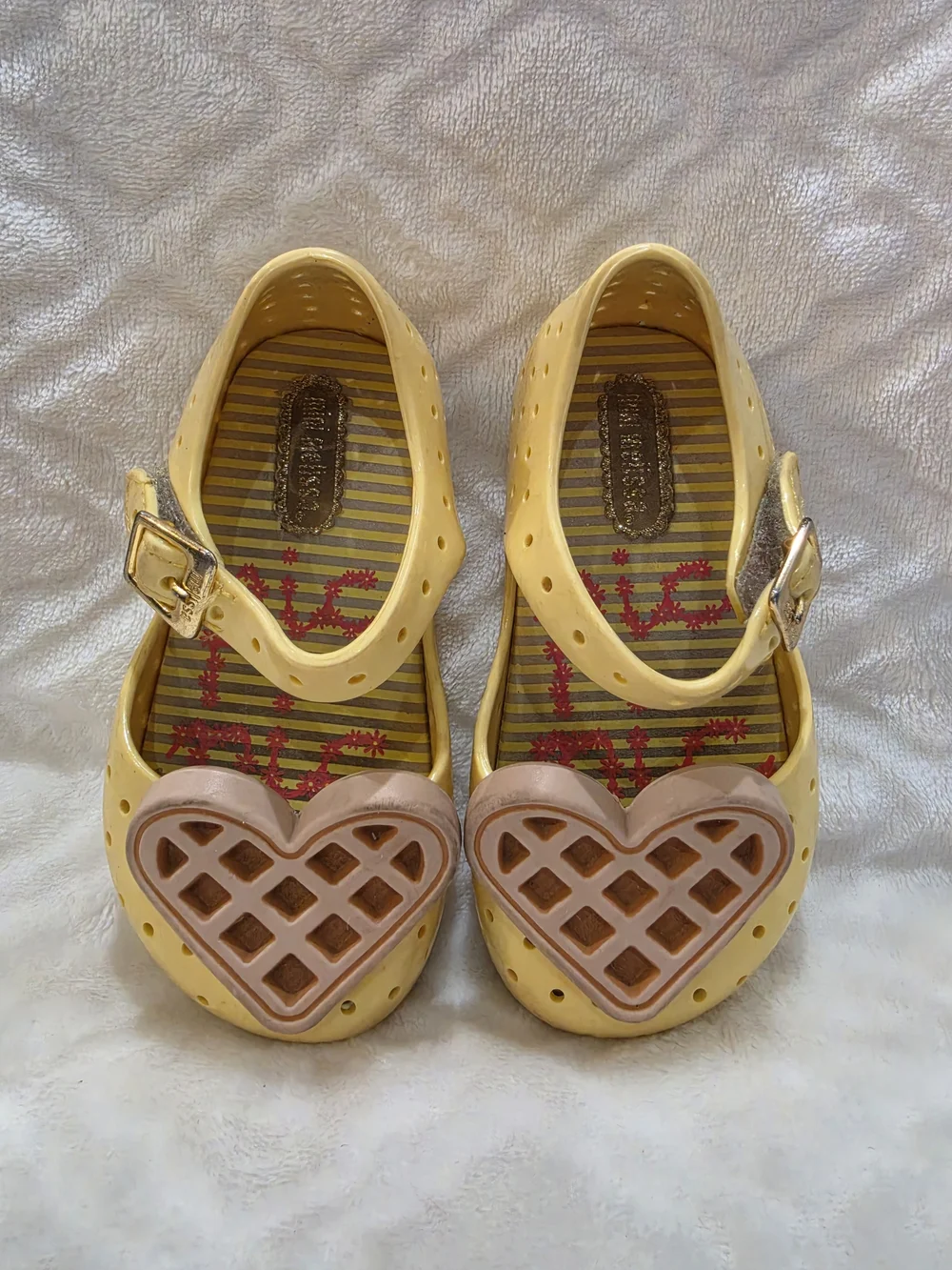 Mini Melissa Kids Sz 6 Toddler. Yellow Waffle Heart Jelly Sandals. Pre-loved.
